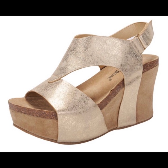 🔥last pair🔥 gold wedge sandals limited sizes! 10 - Picture 5 of 5